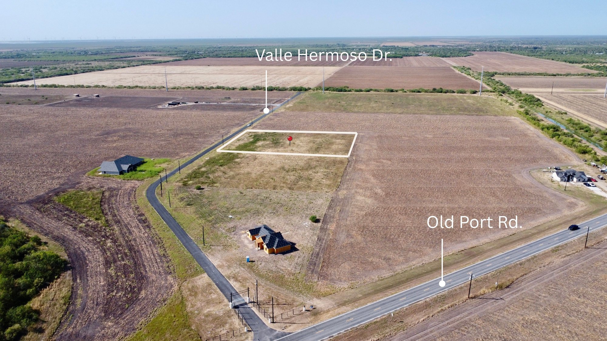 Aerial view of 2.75-acre lot on Valle Hermoso Dr, Bayview TX